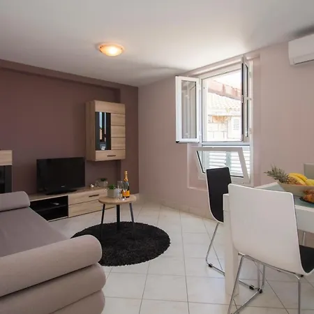 Appartement Milina *